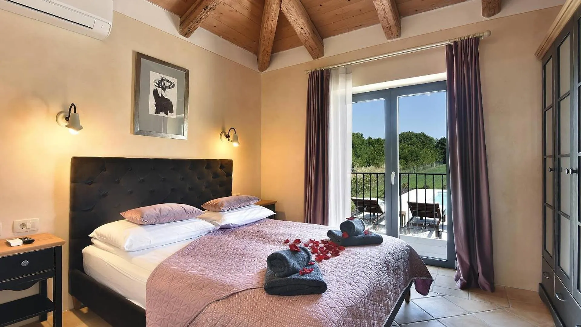 Gorgeous Villa Runka With Private Pool And Wellness Near Pula By Wiibuk Muntic