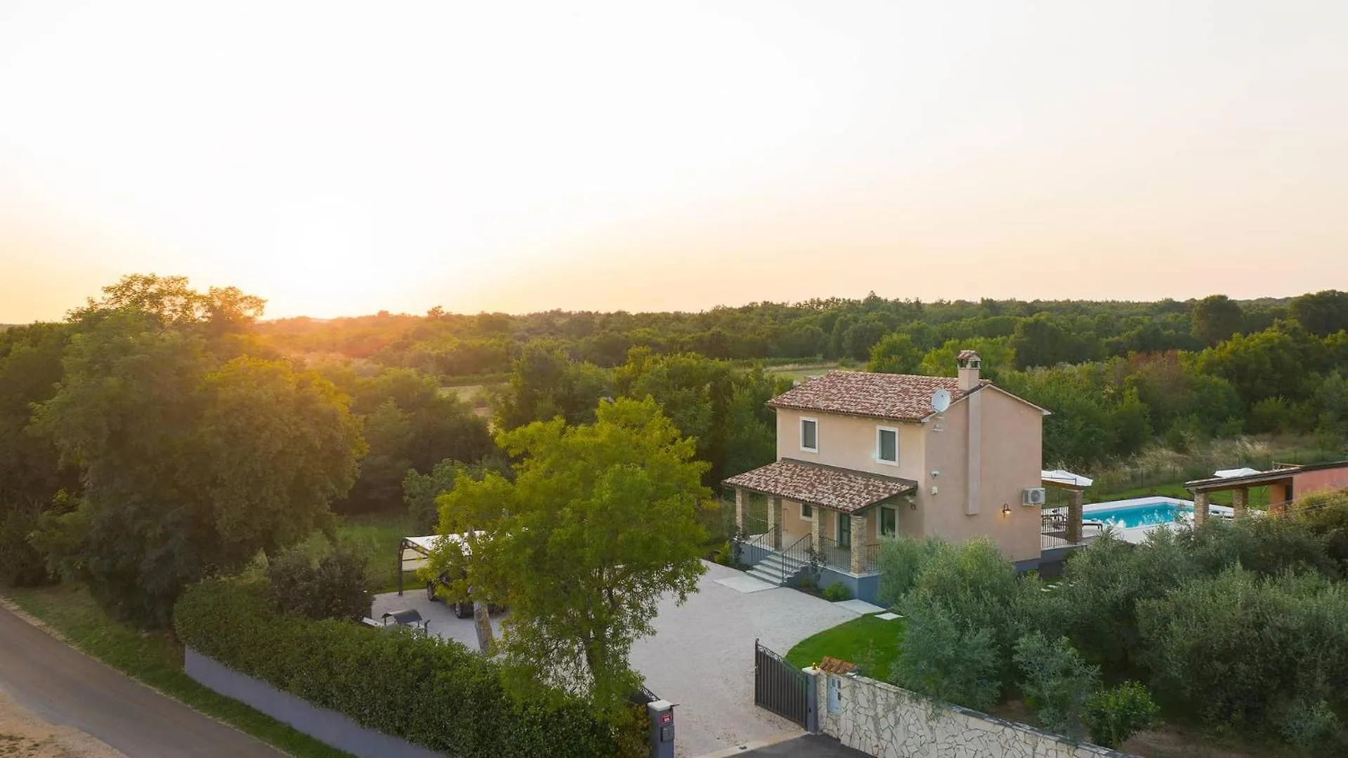 Gorgeous Villa Runka With Private Pool And Wellness Near Pula By Wiibuk Muntic